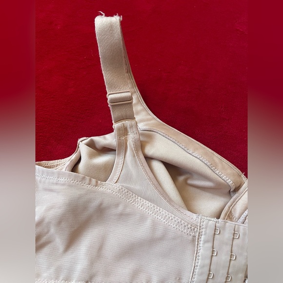 SOLD ✅ Glamorise Sport Women's Adjustable Strap Back Closure Wireless Beige 36G - Picture 4 of 9